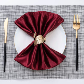 ZYDSUBGS Gold Leaf Napkin Rings ideal for Christmas dinners.
