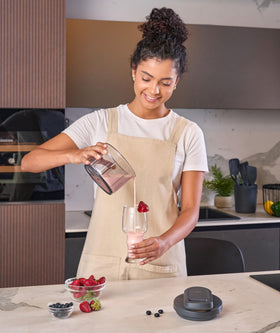 Zyliss Easy Pull serrated blades deliver uniform dicing and slicing.