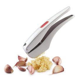 Zyliss Susi 4 garlic press in hand for quick, mess-free mincing.