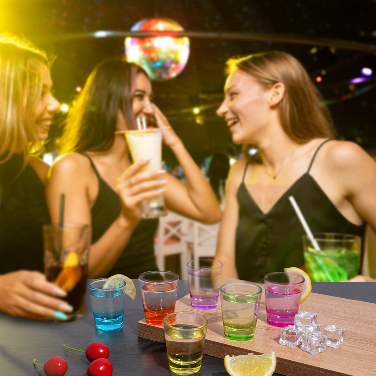 ZZYFGH blue-green-purple color-gradient shot glass creates lively ambiance
